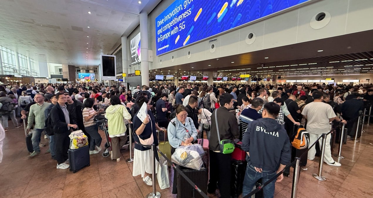 Avrupa’da uçuşlar durma noktasına geldi! Havalimanı sistemlerine hackerlar saldırdı