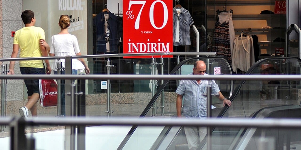 İndirim mi dediniz? Artık kimse inanmıyor! Tüketici sessizce geri çekiliyor