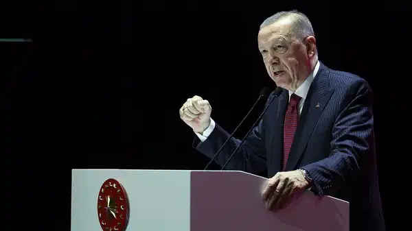 Erdoğan deprem bölgesinde CHP’yi hedef aldı: ‘Yalan makinesi mi, ana muhalefetin Genel Başkanı mı?’