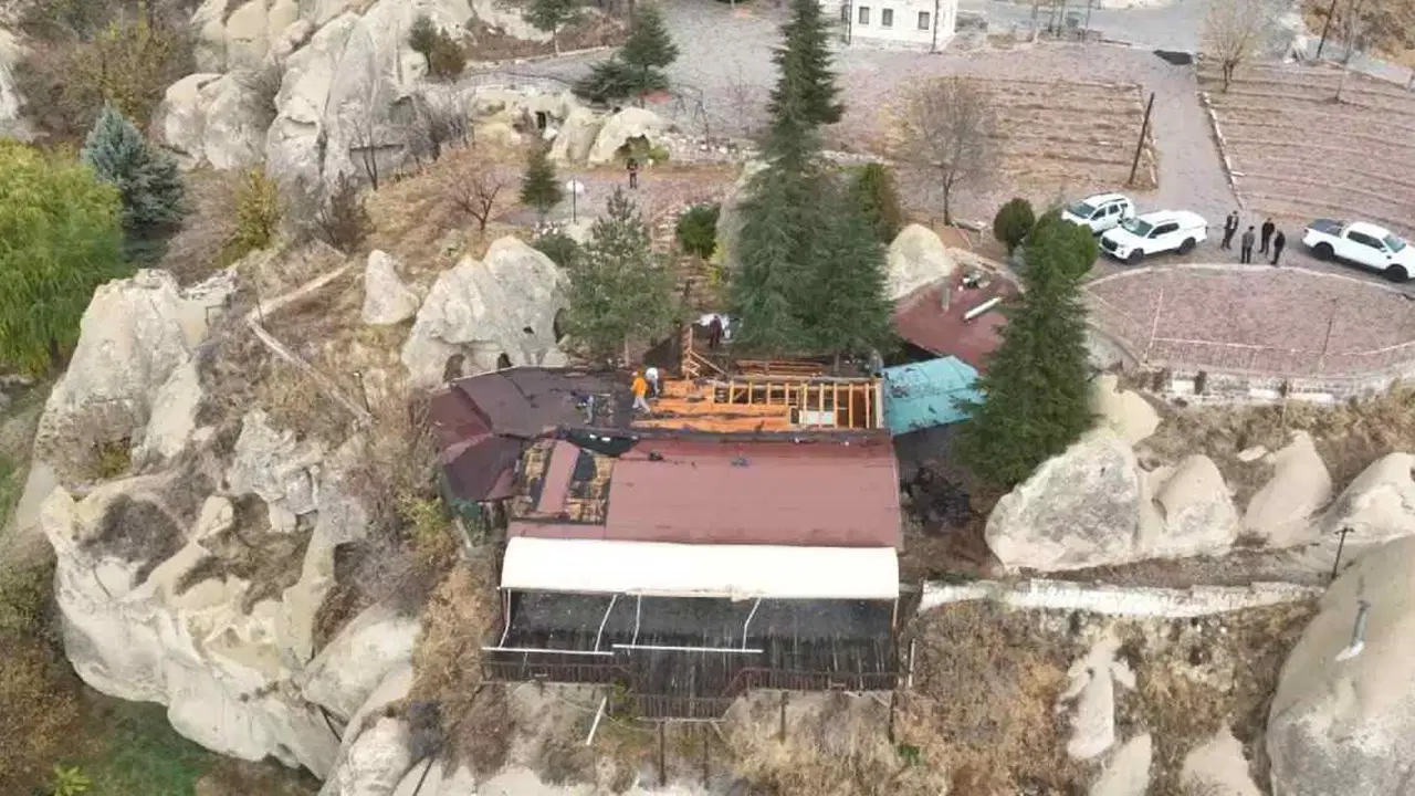 Kapadokya’da kaçak kafeye kepçe vuruldu