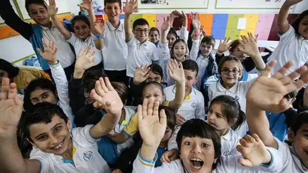 Kasım ara tatili bitiyor: Milyonlarca öğrenci yarın okula dönüyor!