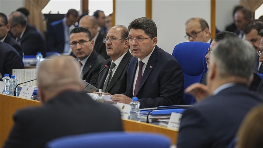 Komisyonda kadına yönelik şiddet tartışması