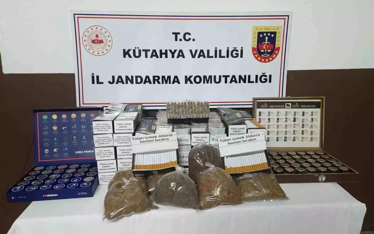 Kütahya’da Kaçak Tütün ve Bandrolsüz Makaron Ele Geçirildi