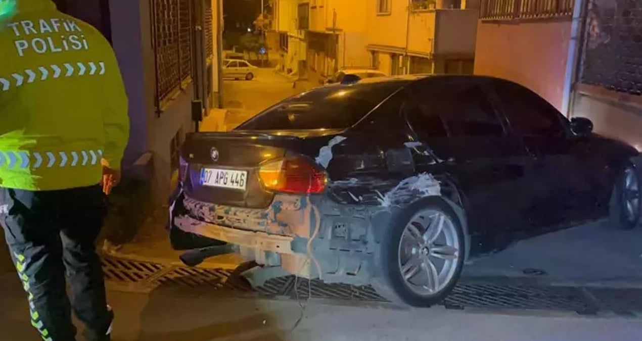 Polisin ‘dur’ ihtarına uymadı: Kaza yapınca aracını bırakıp kaçtı