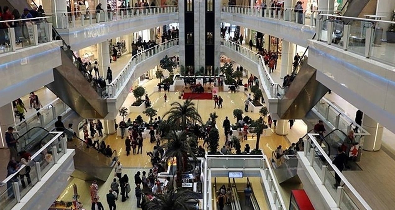 AVM’ler ve zincir marketler pazar günü kapanacak mı? Meclis’te gündeme geldi