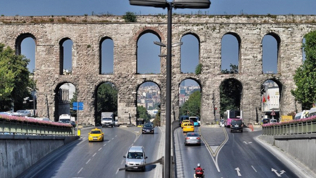 Bilgi yarışmasında ülkenin gündemine oturan soru: Valens Su Kemeri