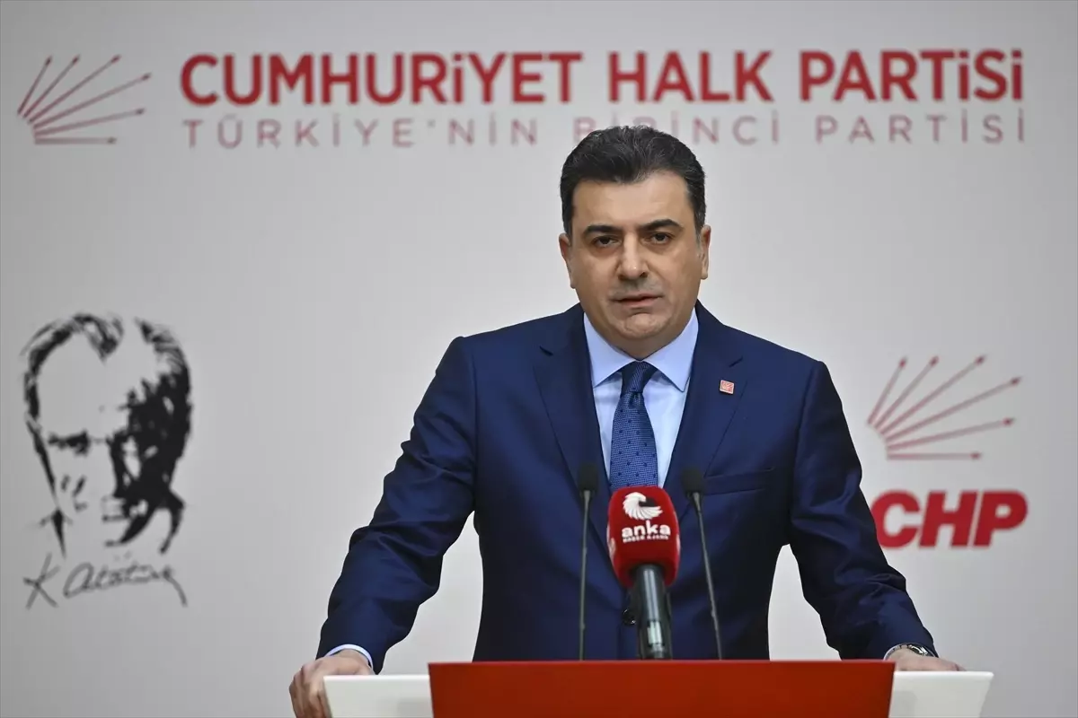 CHP Sözcüsü Emre basın toplantısı düzenledi