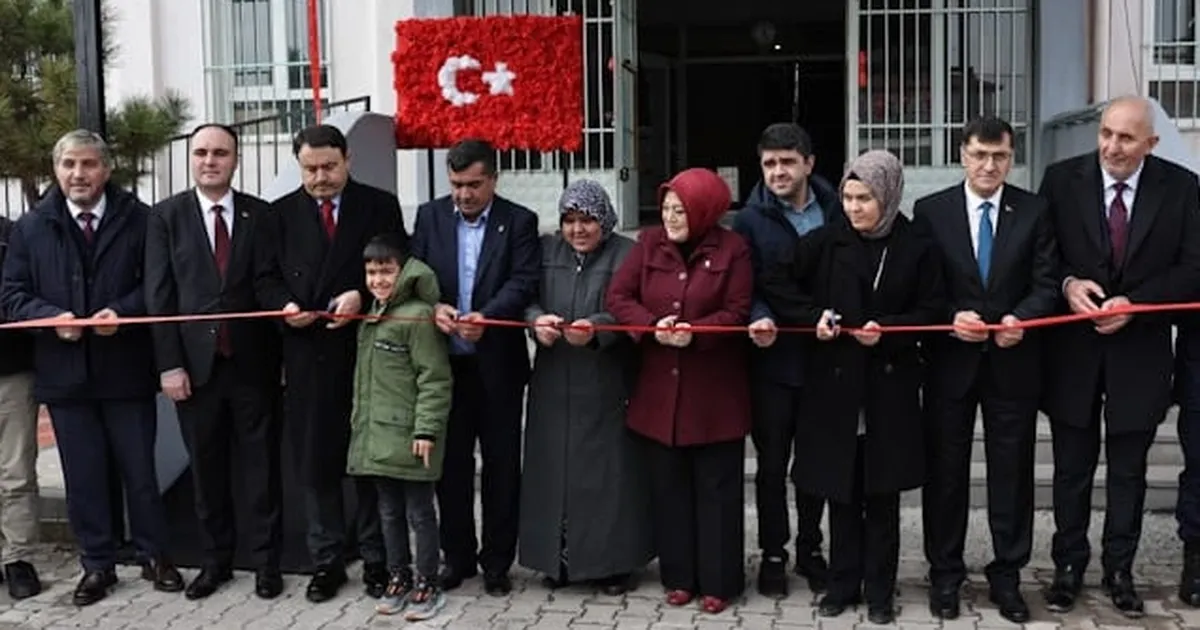 Kütahya’da şehidin adı ortaokulda nesiller boyu yaşatılacak