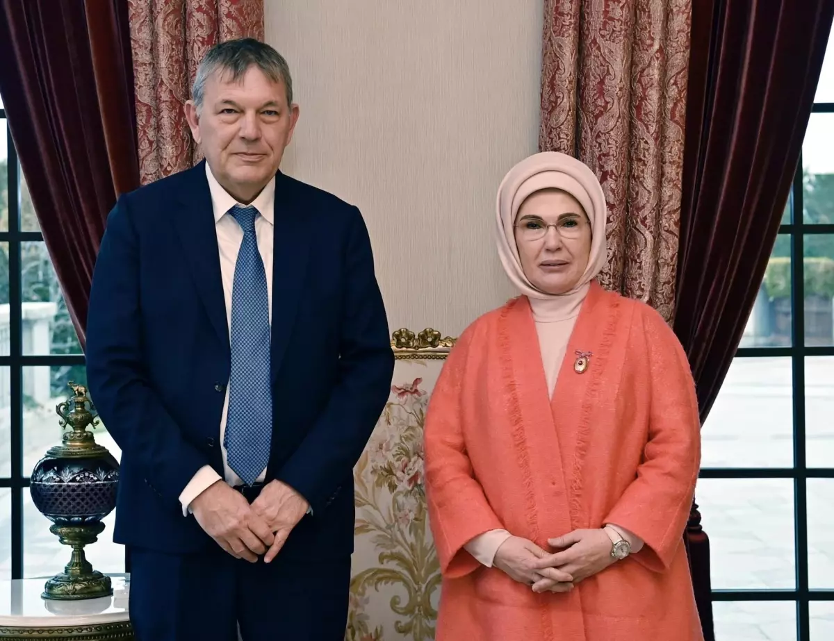 Emine Erdoğan, UNRWA Genel Komiseri Philippe Lazzarini ile Görüştü