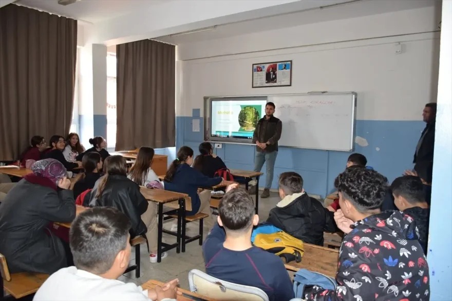 Kilis’te Vatandaşlara Ücretsiz Fidan Dağıtımı Gerçekleşti