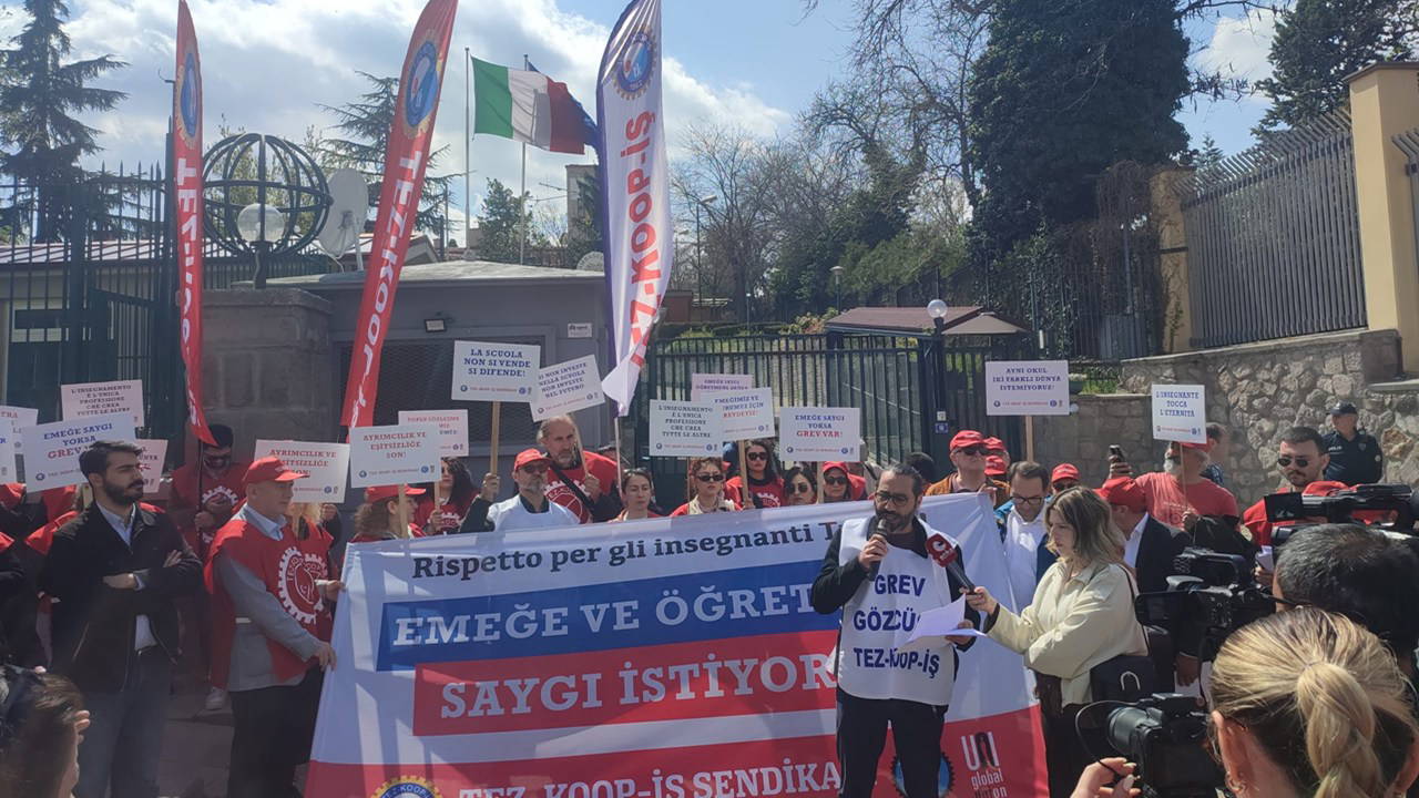 İtalyan Lisesi Öğretmenleri Ankara’da Hak Arayışını Sürdürüyor: “Eğitimde Süreklilik Onurla Mümkün”