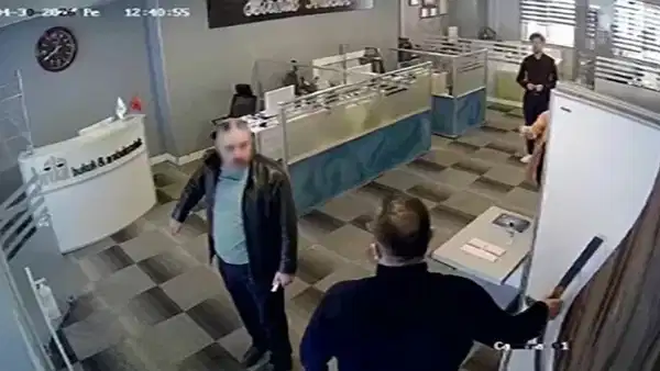 Avukatlara Yönelik Saldırılar Devam Ediyor: Bıçakla Tehdit Edildi