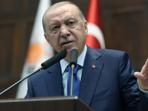 Erdoğan AKP üyelerini kürsüde açık açık uyardı! “Makamı ne olursa olsun…”