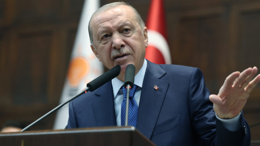 Erdoğan AKP üyelerini kürsüde açık açık uyardı! “Makamı ne olursa olsun…”
