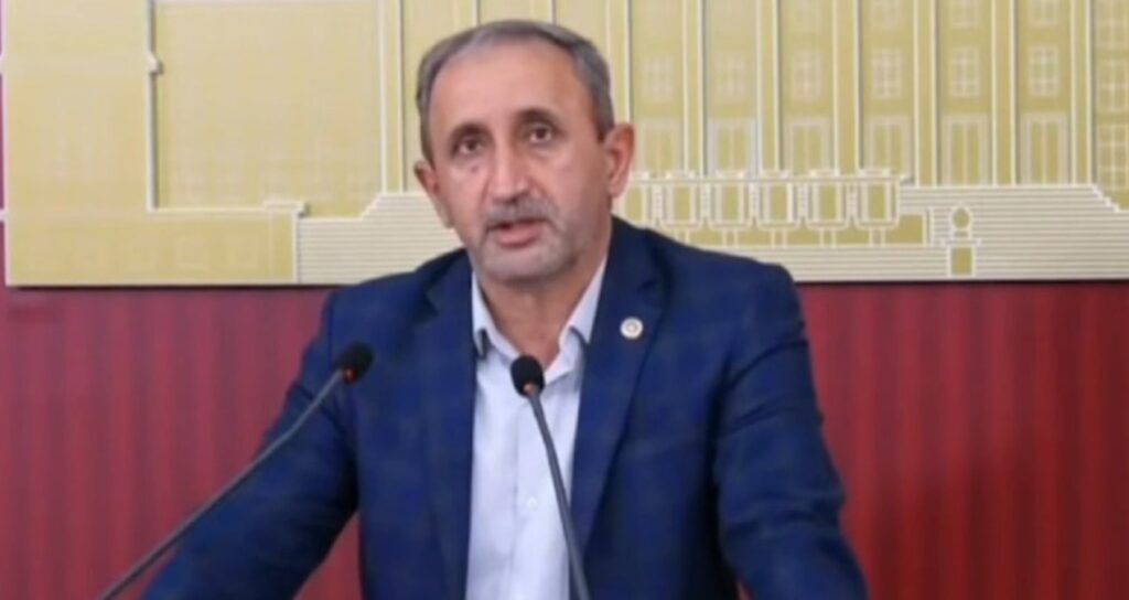 HÜDA PAR İş Bankası’nı hedef aldı: Cumhuriyet Halk Partisi kontenjanı sonlandırılmalı